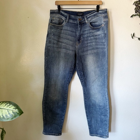 Judy Blue LEGEND Hi-Rise Bleach Splash Boyfriend Jeans